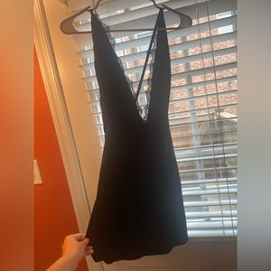 TOBI Deep V-neck Lace Top Dress